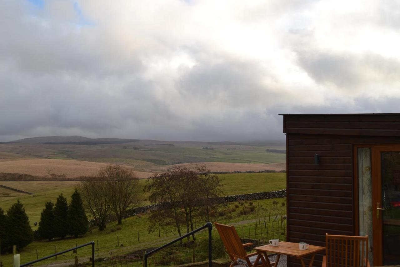 The Warren Lodge Cabin At Ashes Farm, Near Settle Exterior photo